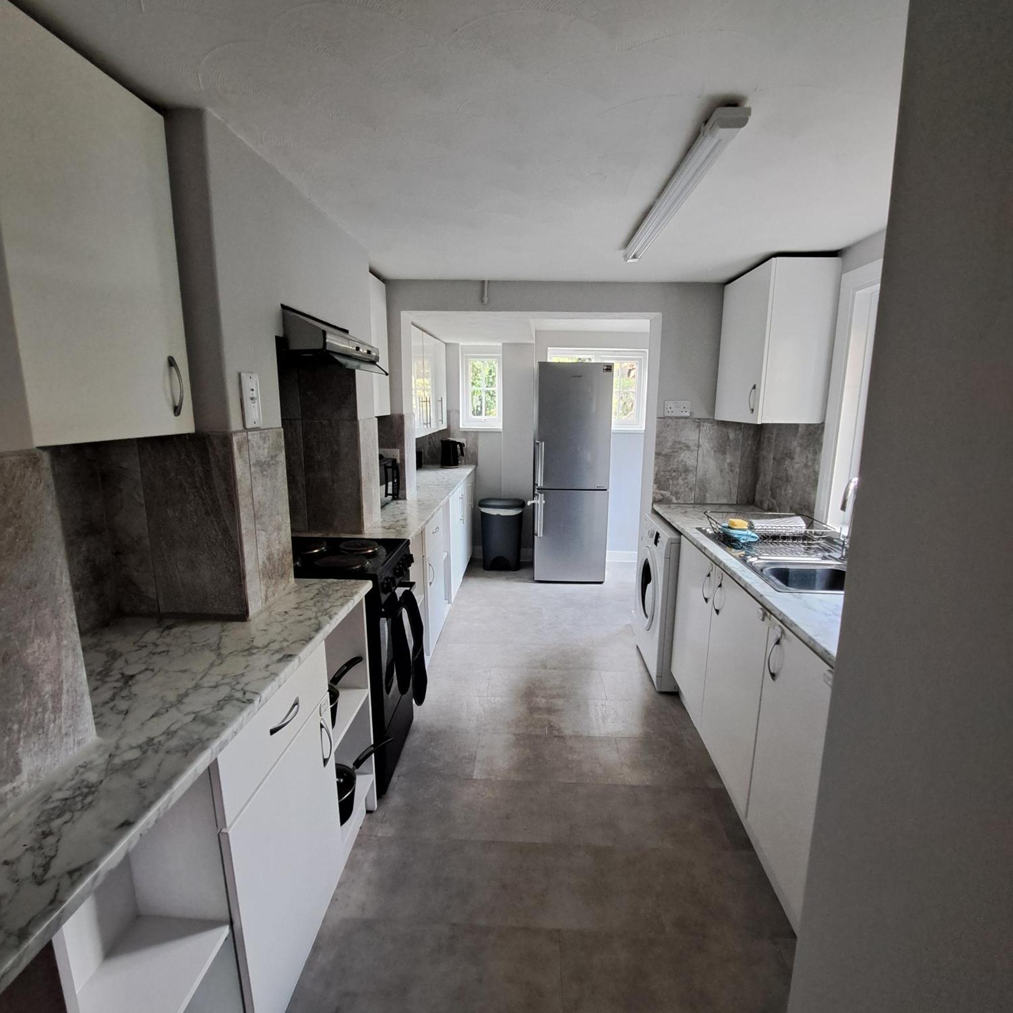 Generous 3 Bed In The Heart Of The Village Хънтингдън Екстериор снимка