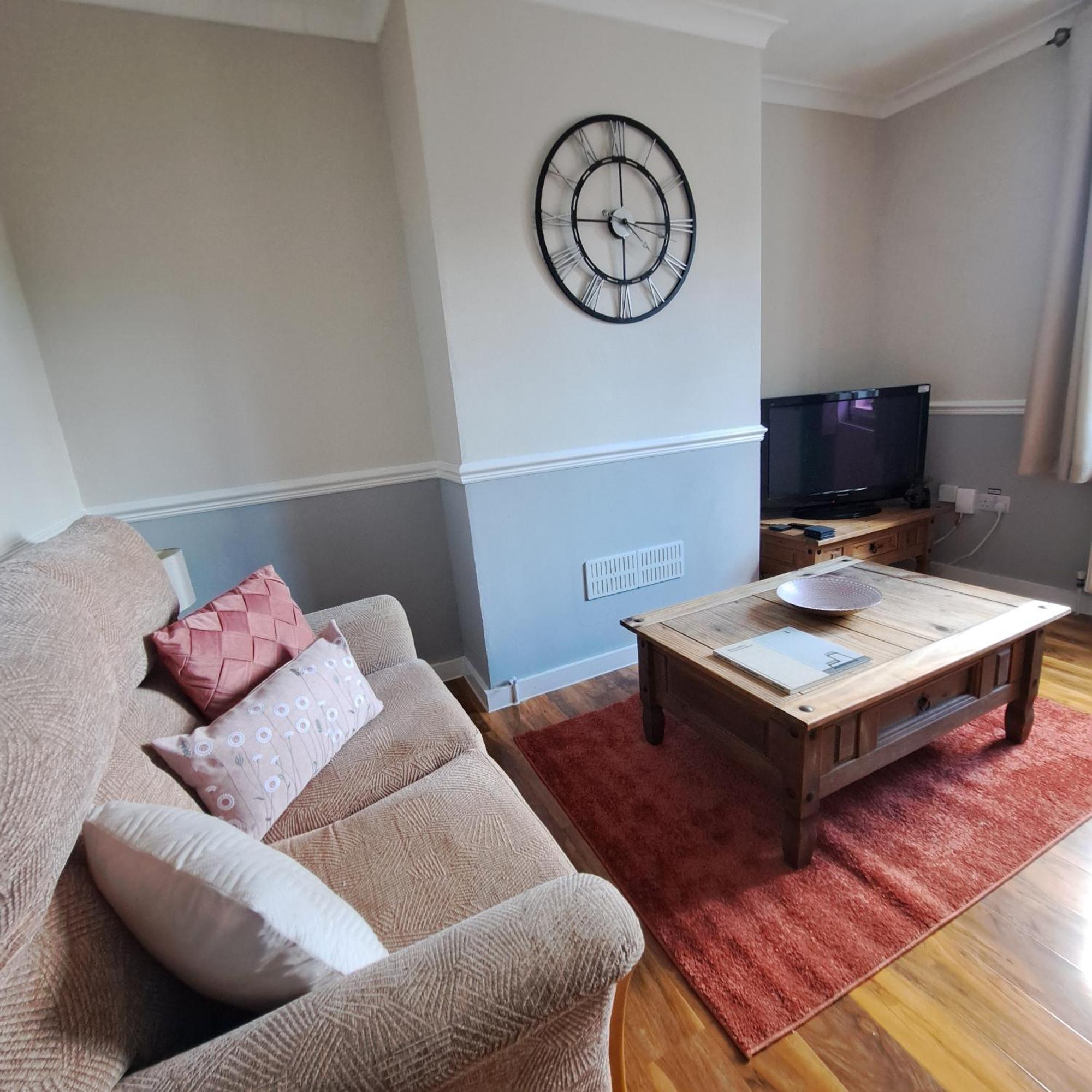 Generous 3 Bed In The Heart Of The Village Хънтингдън Екстериор снимка